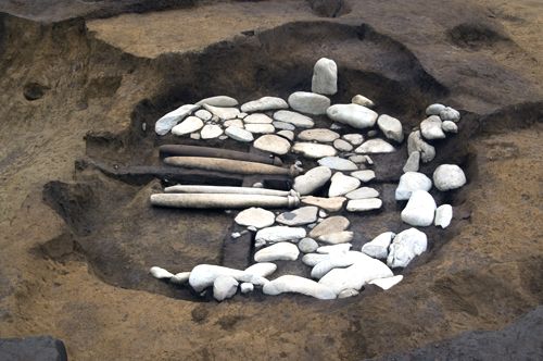 緑川東遺跡出土、大型石棒を公開します | くにたち郷土文化館